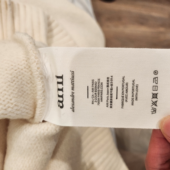 Ami Paris 100% wool sweater gender neutral - Picture 5 of 7